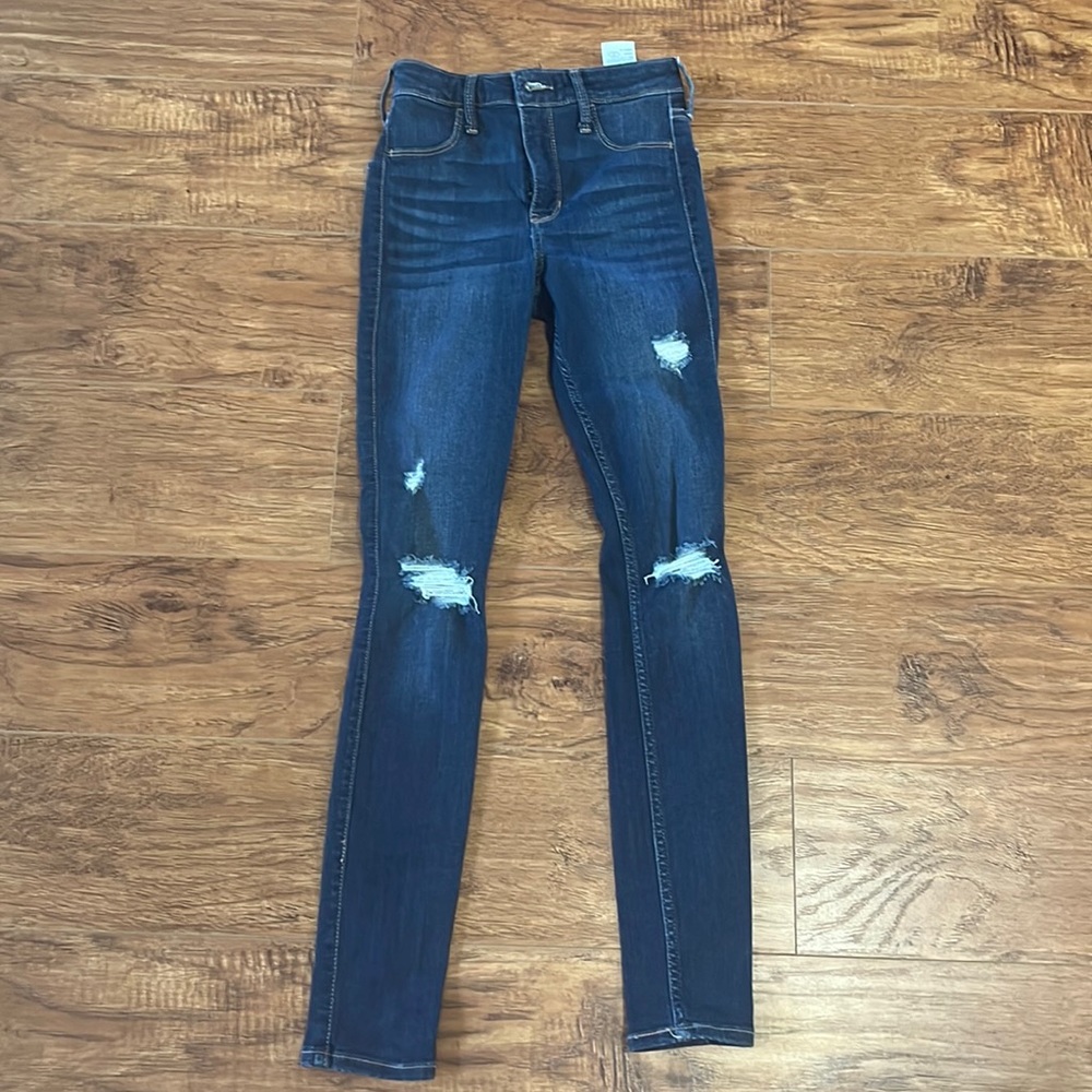Hollister Jeans great condition used very little like brand new Size W24 L28